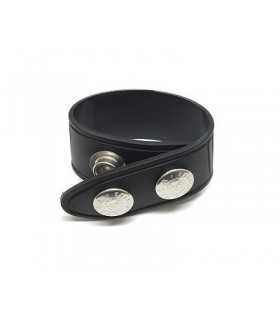 8V00 - Molded belt polymer keepers