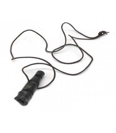 Fischietto_lungo_per_cani_in_corno_di_bufalo_con_cordoncino_in_cuoio_