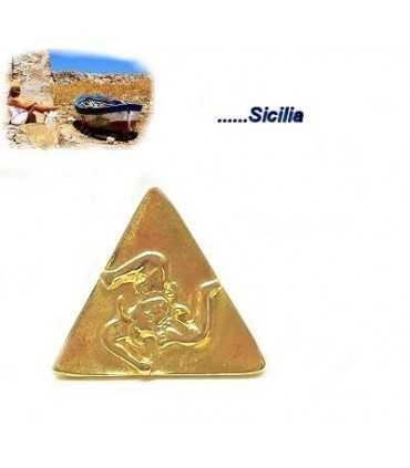 Trinacria_SICILIA_piccola_a_spilla_triangolare_in_metallo_per_giacca