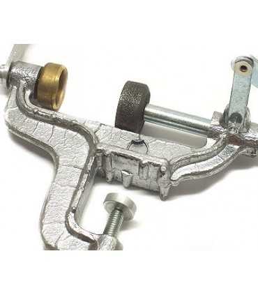 Orlatore_normale_a_volantino_per_caricare_cartucce_calibro_121