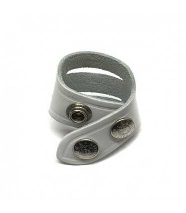 1V01 – Two holes leather beltkeeper